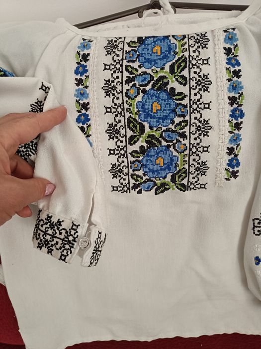 продам блузочку дитячу