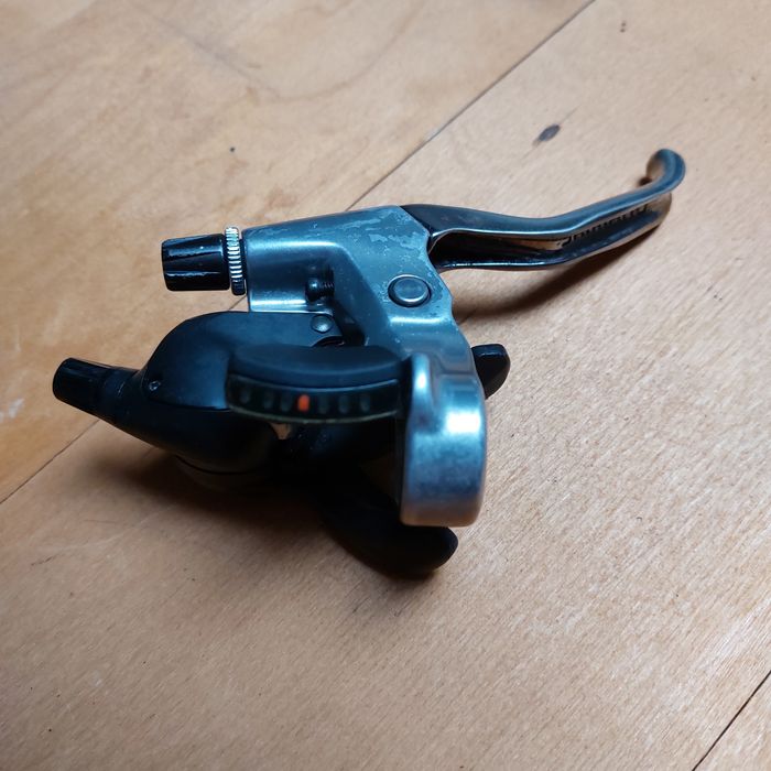 Klamkomanetki Shimano STX RC ST-MC33 3x7