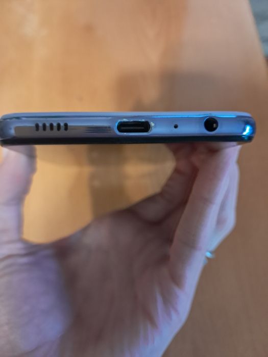 Продам телефон Samsung