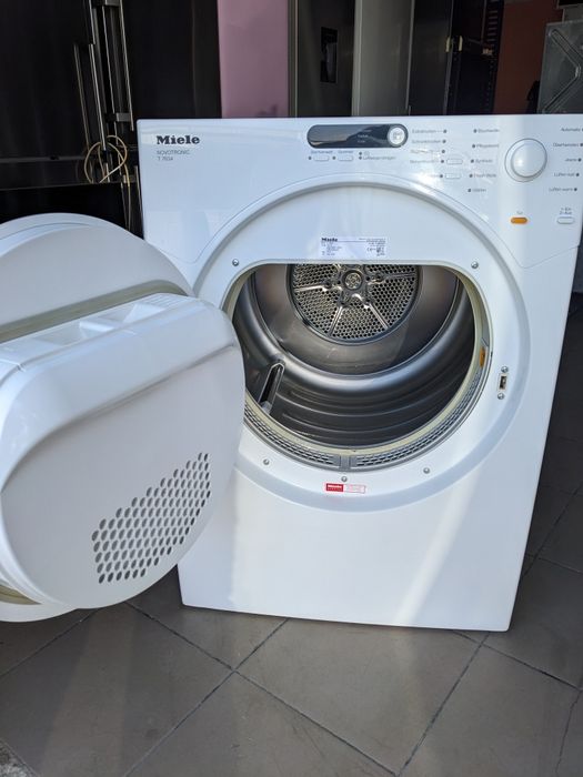 Вентиляційна Сушильна машина Miele Novotronic  T7634 / сушка Б/В
