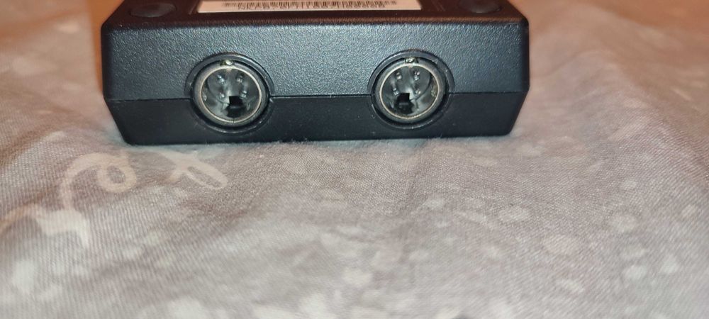 Адаптер Clevo AC-200 для подключения двух блоков питания к ноутбуку