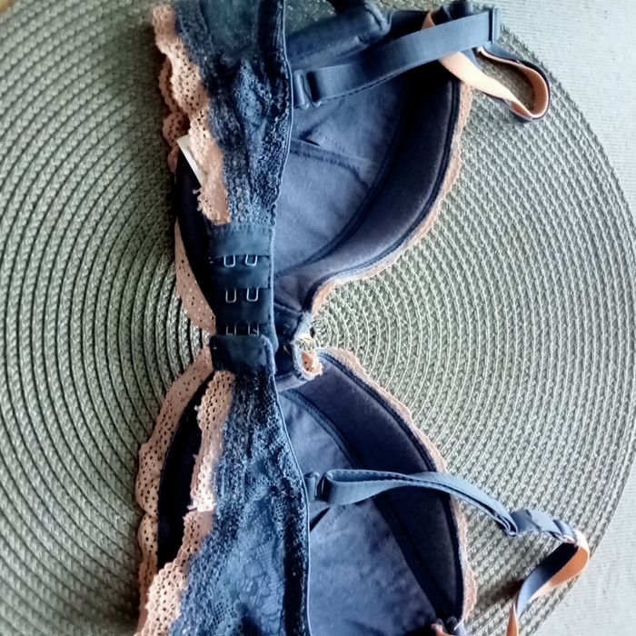 Biustonosz Esotiq 65D