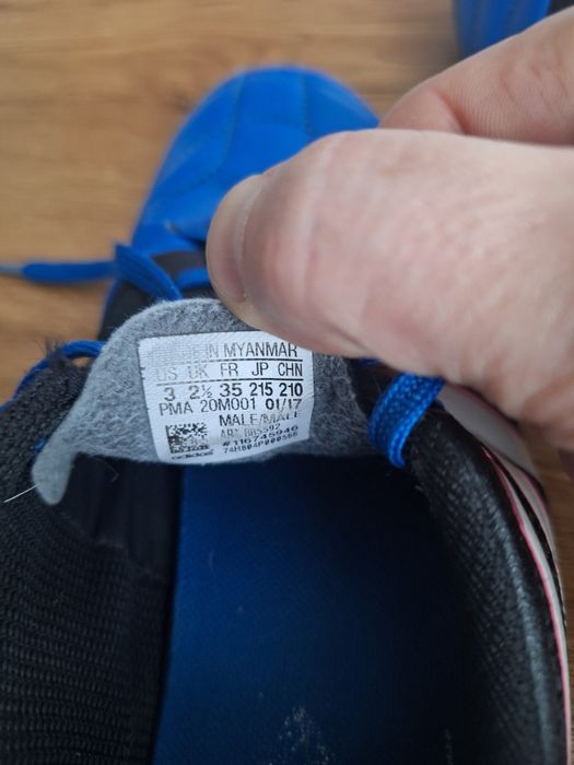 Buty piłkarskie korki adidas