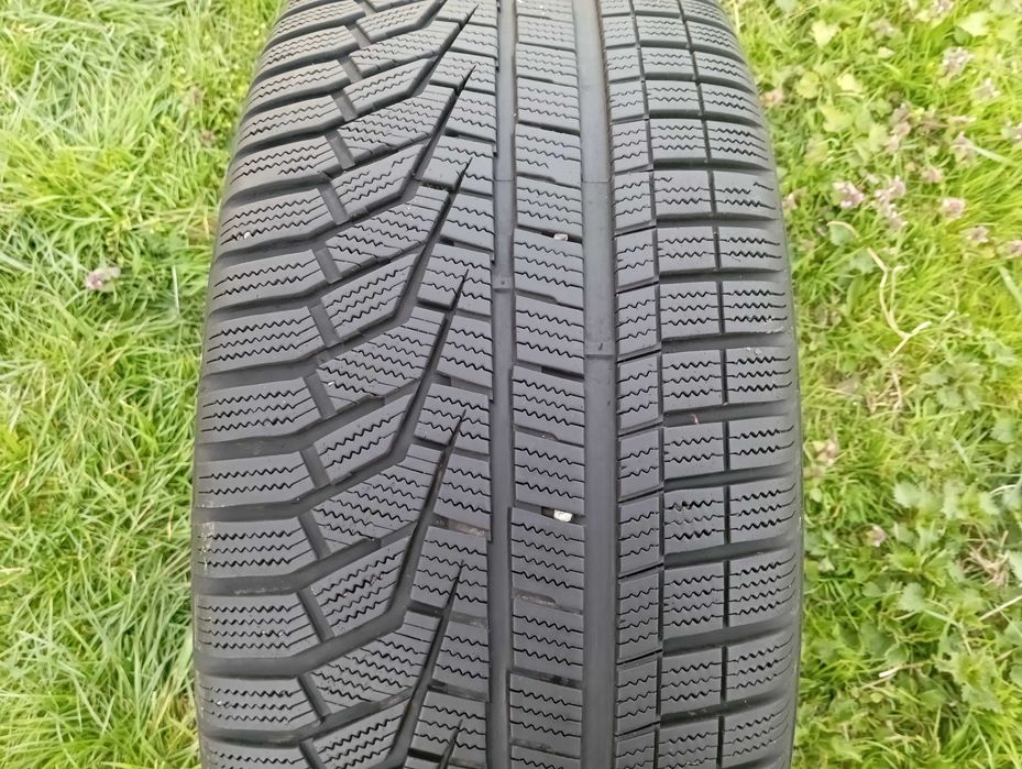 1szt zimówka Hankook winter Icept EVO-2 SUV  275/45/20 110W
