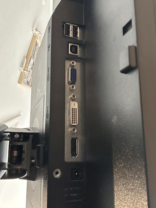 Monitor dell 23”
