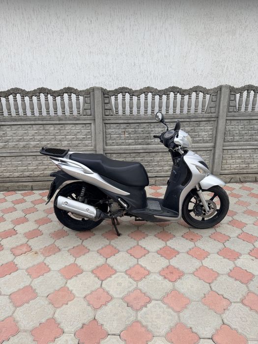 Suzuki lets 150.