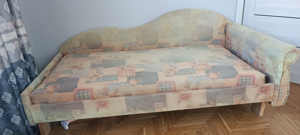 Продається диван- ліжко для підлітка або для дорослого
