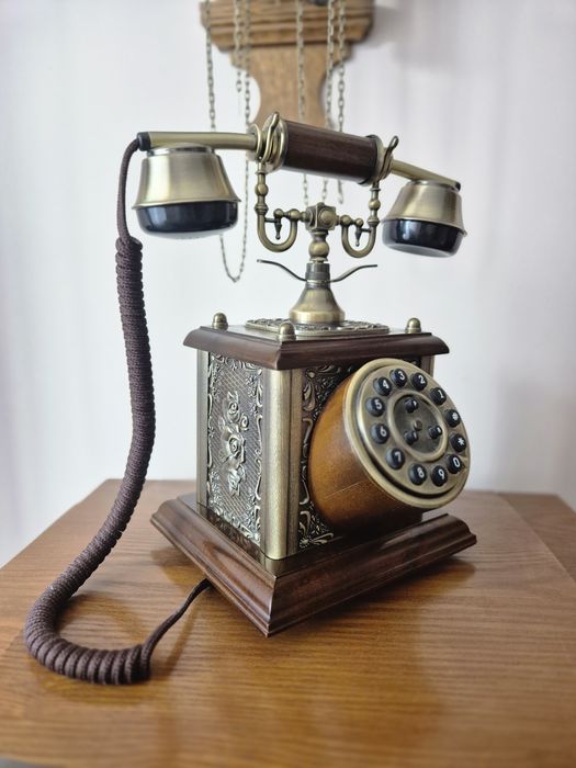 Telefon w stylu retro do dekoracji/sesji zdjęciowych