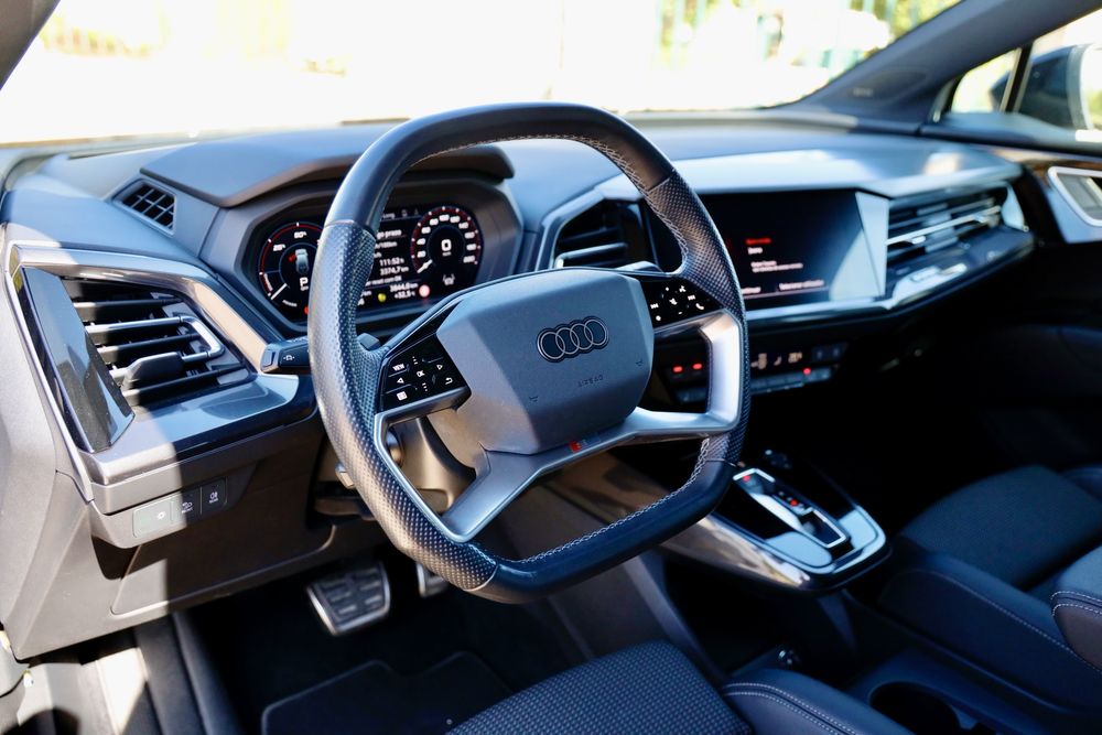 Audi Q4 e-tron 40 S line — 204 cv — Autonomia 515 km
