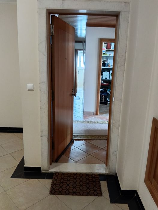 Apartamento T3 com garagem e elevador