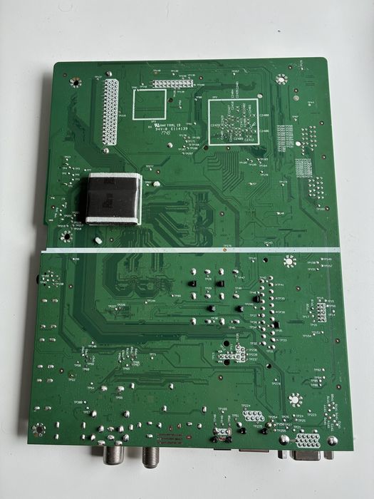 Peças de uma tv Toshiba modelo nr 43U6763DG