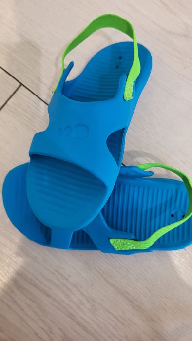 Klapki na gumce Nabaiji Decathlon rozm 25 26 15,5 16 cm