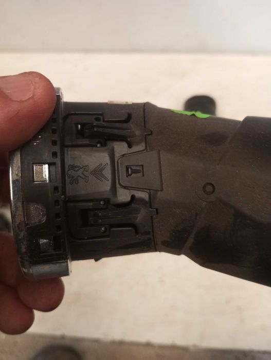 Difusor / Grelha de Saída de Ar Tablier - Peugeot 308 / 3008