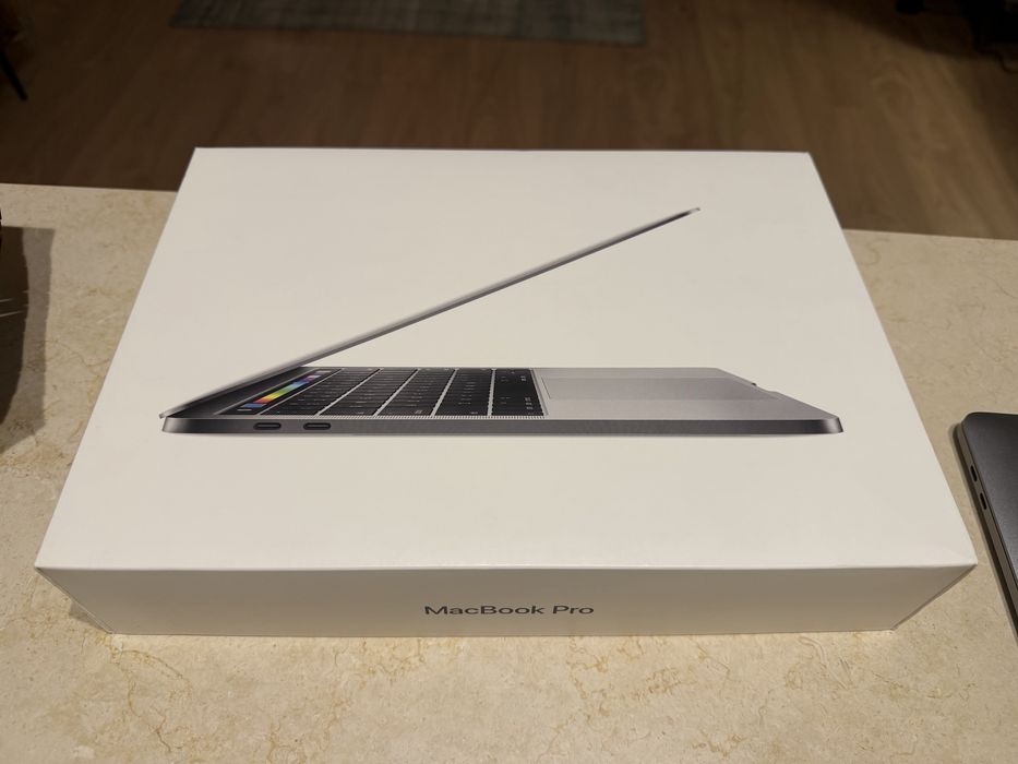 Macbook Pro 2016 2.9Ghz i5 c/ touchbar