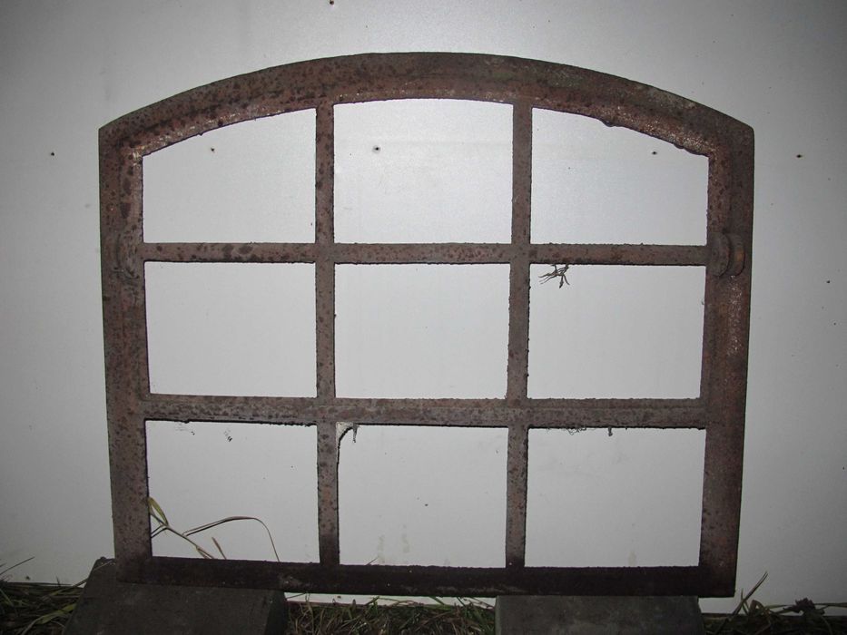 Stare okna żeliwne