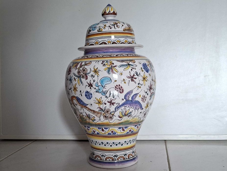 Pote de Cerâmica Berardos Século XVII, pintado à mão