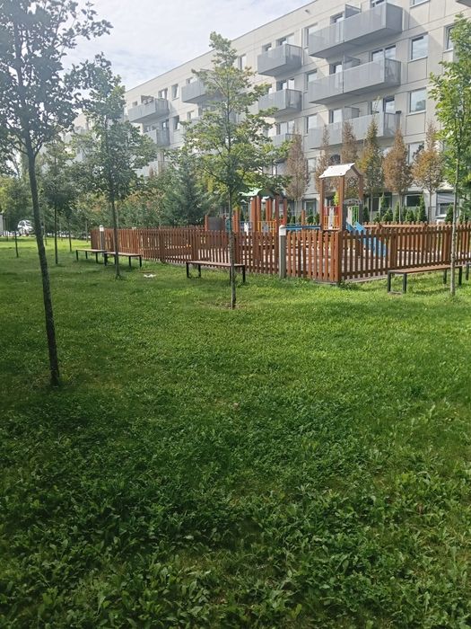 Wynajmę mieszkanie bezpośrednio z ogródkiem garażem pomieszczeniem gospodarczym włącznie wszystko w cenie