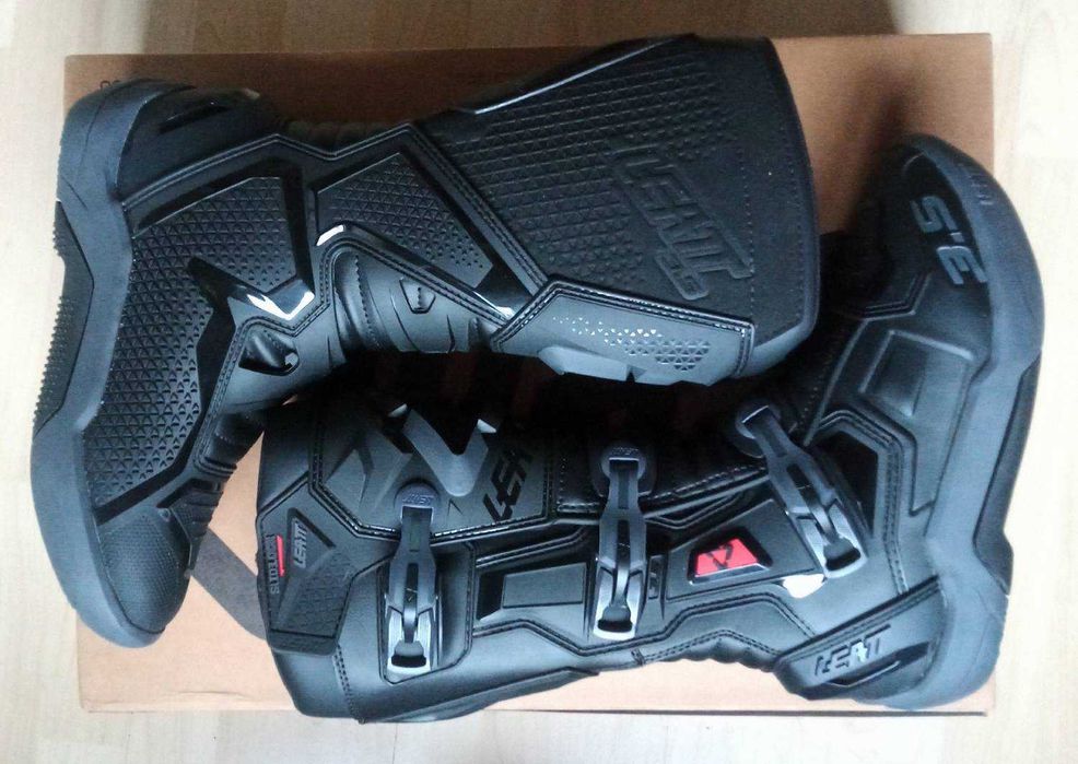 Мотоботи LEATT 3.5 8US Stealth Black/Gray