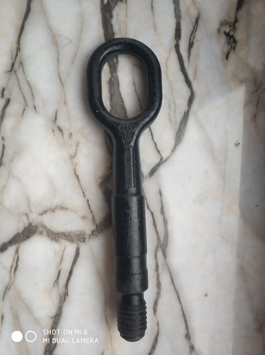 Крюк буксіровочний ауди 8к 090565а