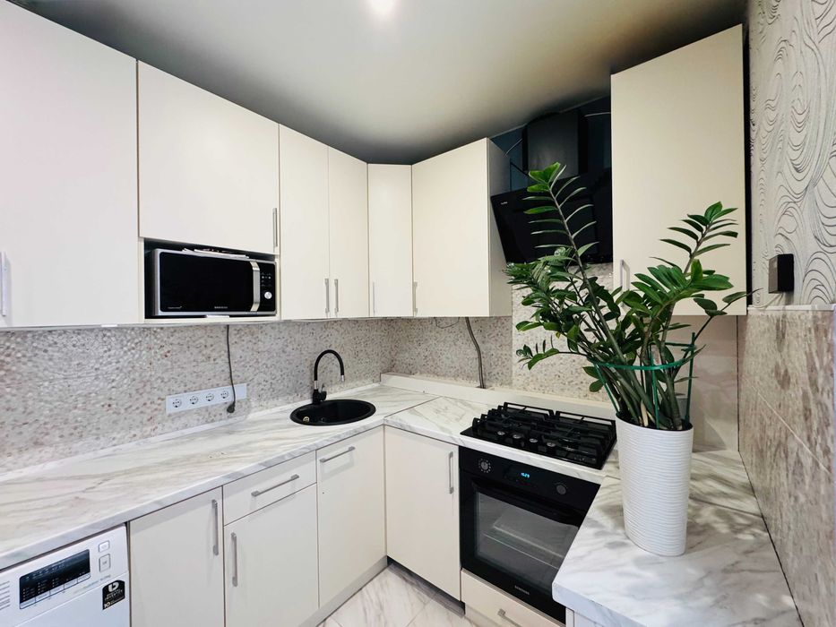 Продаж 2-кімнатна квартира Центральний Парк