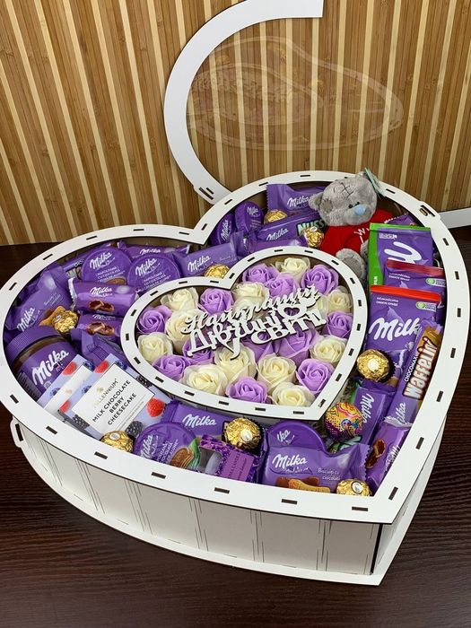 Набір солодощів – подарунок дівчині