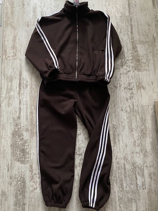 Флисовый костюм с лампасами шоколадный