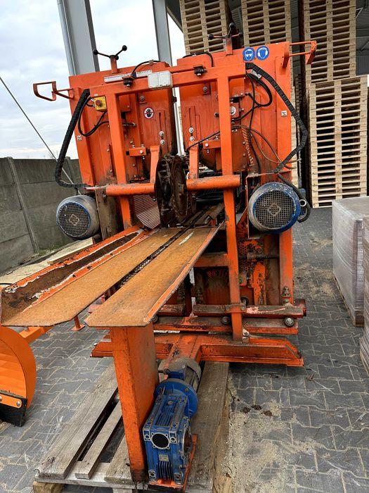 Trak taśmowy pionowy CZP-2 WIREX, automatyczny rozstaw głowic