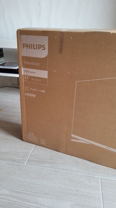 TV LED Philips 32" (Modelo 32PHS5527/12) – Como Nova + Caixa + Garantia