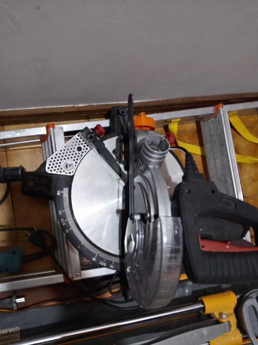 Vende-se ferramentas