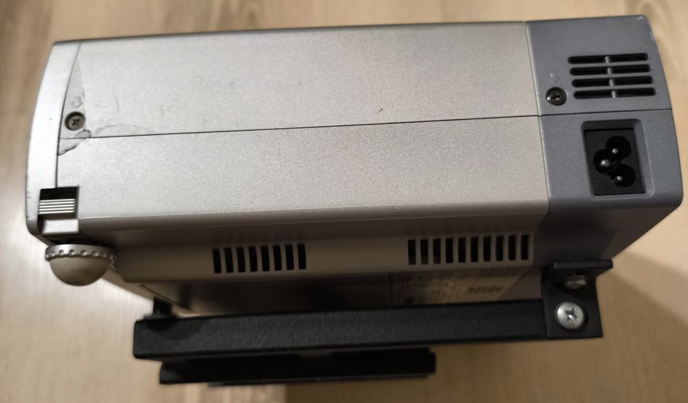 Projektor Canon LV-X1