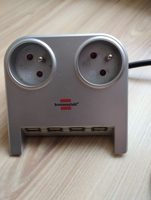 Brennenstuhl listwa zasilająca , 4 USB.