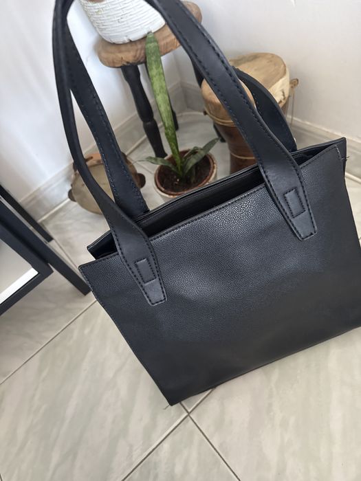 Mala preta como nova