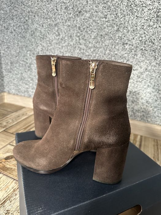 Жіночі ботильйони