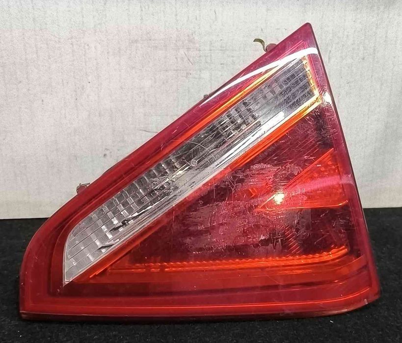 Farolim da Mala Direito 8T0945094 - AUDI A5
