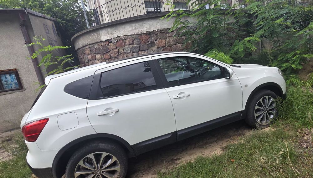 Nissan Qashqai 2.0 2010 4x4 Panorama Webasto Kamera Bogata wersja