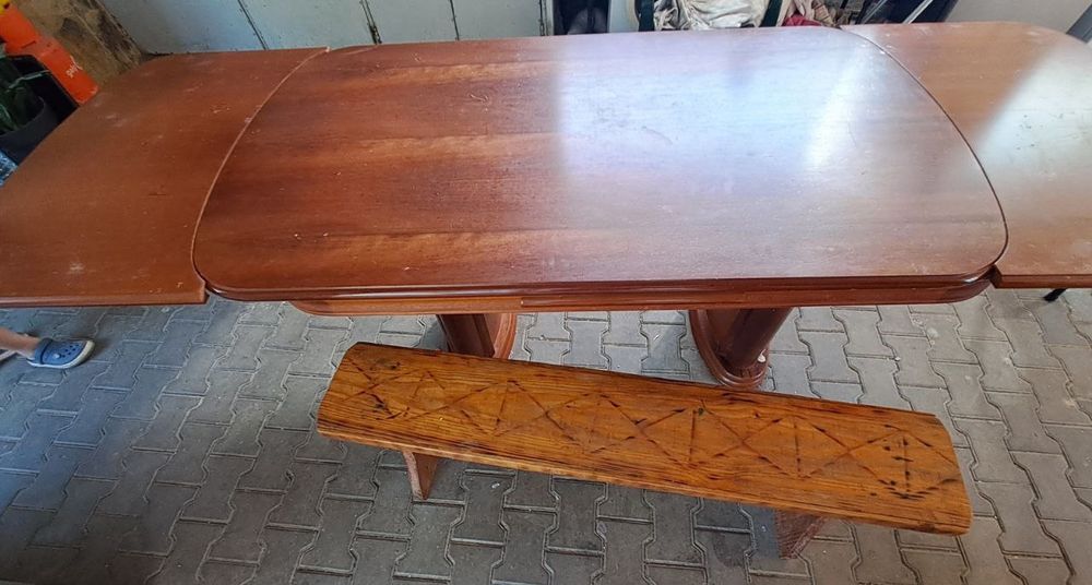 Mesa de jantar usada
