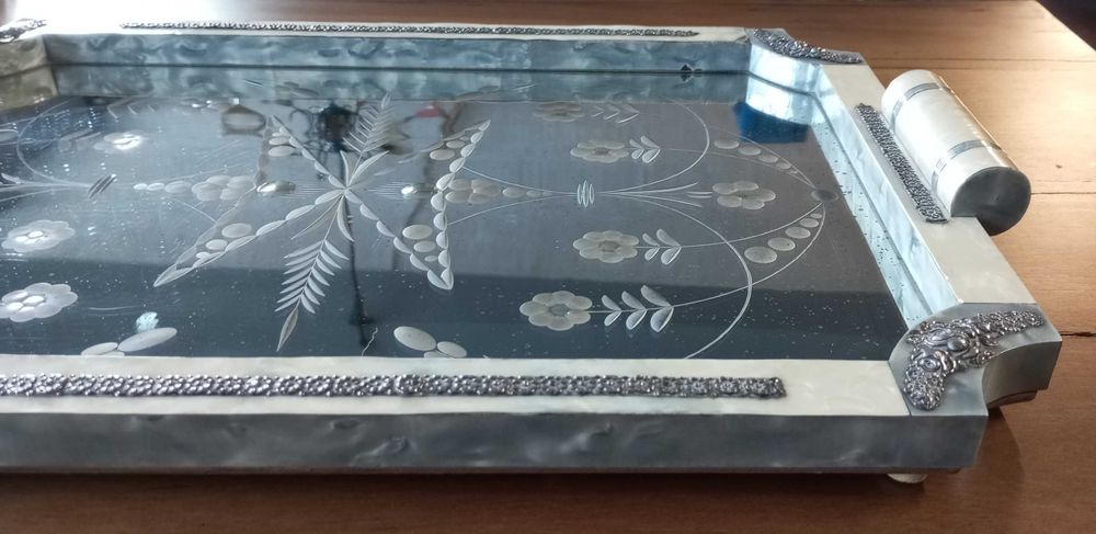 Antigo tabuleiro Art Déco