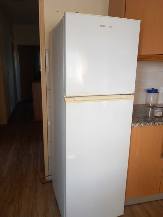 Frigorífico  usado em bom estado