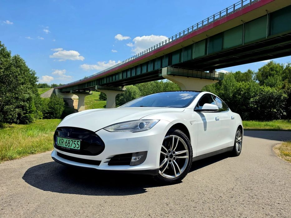 Tesla Model S Tesla Model S free SUC darmowe ładowanie CCS ZADBANA
