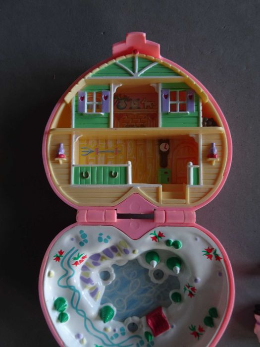 Polly Pocket Heidi's Alpine Chalet 1989 Bluebird