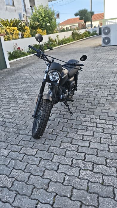 Mota Brixton Felsberg 125 (2023)