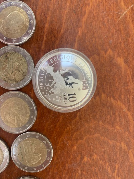 Venda de uma vasta coleção de  MOEDAS COMEMORATIVAS de 2€