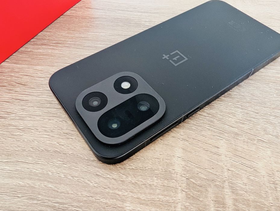Oneplus 15 - 12/256Gb - Preto