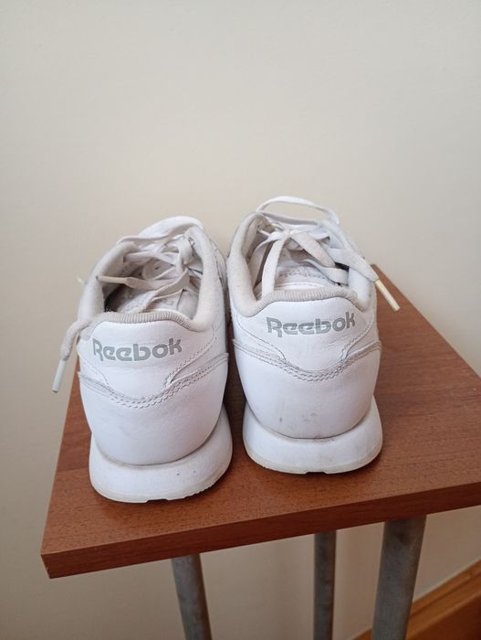 Białe buty Reebok 39
