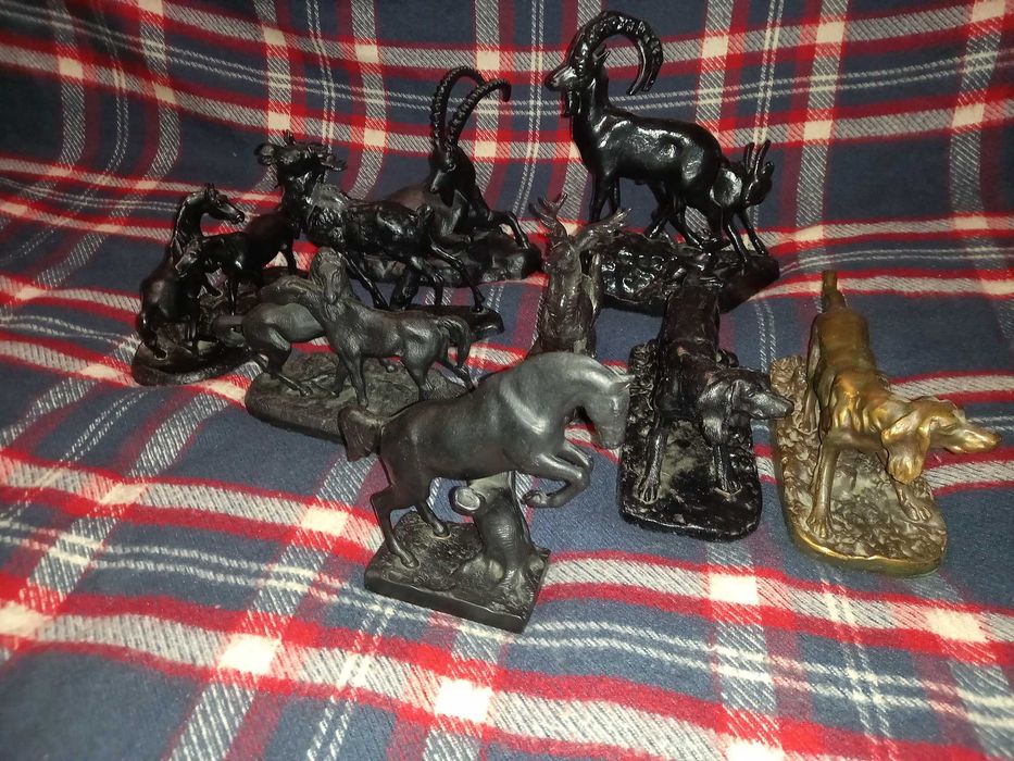 Статуетки Касли-Куса