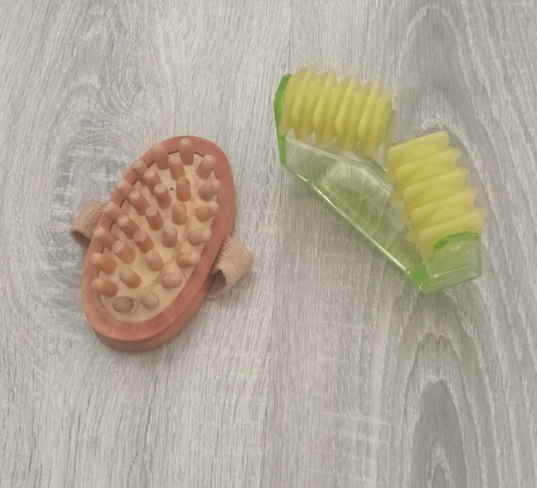 Masażer Antycellulitowy Ręczny Drewniany Wypustki Obrotowy Drenaż