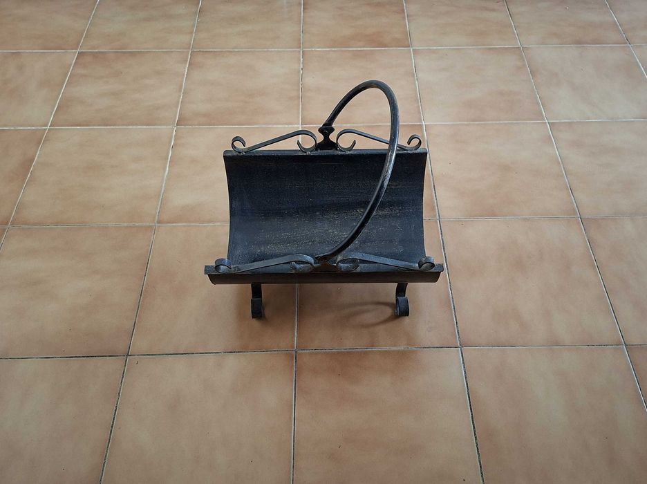 Cesto de metal para lenha, vintage, como novo