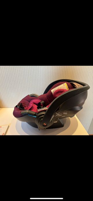 Автокрісло Stokke 0+.