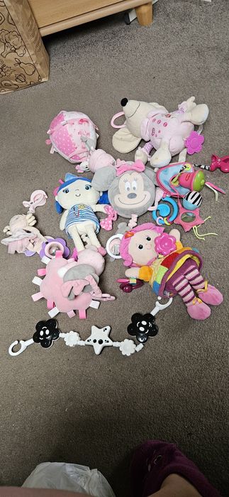 Zestaw pozytywek i zawieszek dla dziewczynki