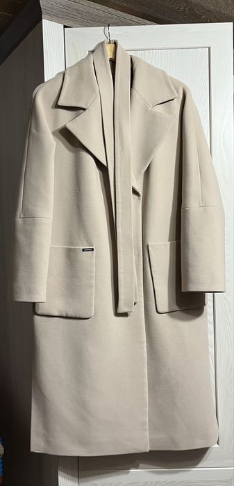 Весняне стильне пальто